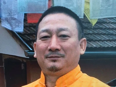 Geshe Lungtok Tenzin Gelek 